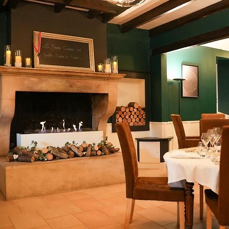 Отель Logis Le Relais De La Voie Sacree Issoncourt Экстерьер фото