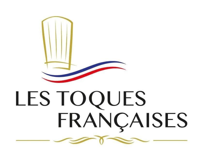 Отель Logis Le Relais De La Voie Sacree Issoncourt Экстерьер фото